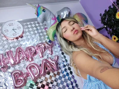 Happy_tits 🎂 Birthday Foto 3