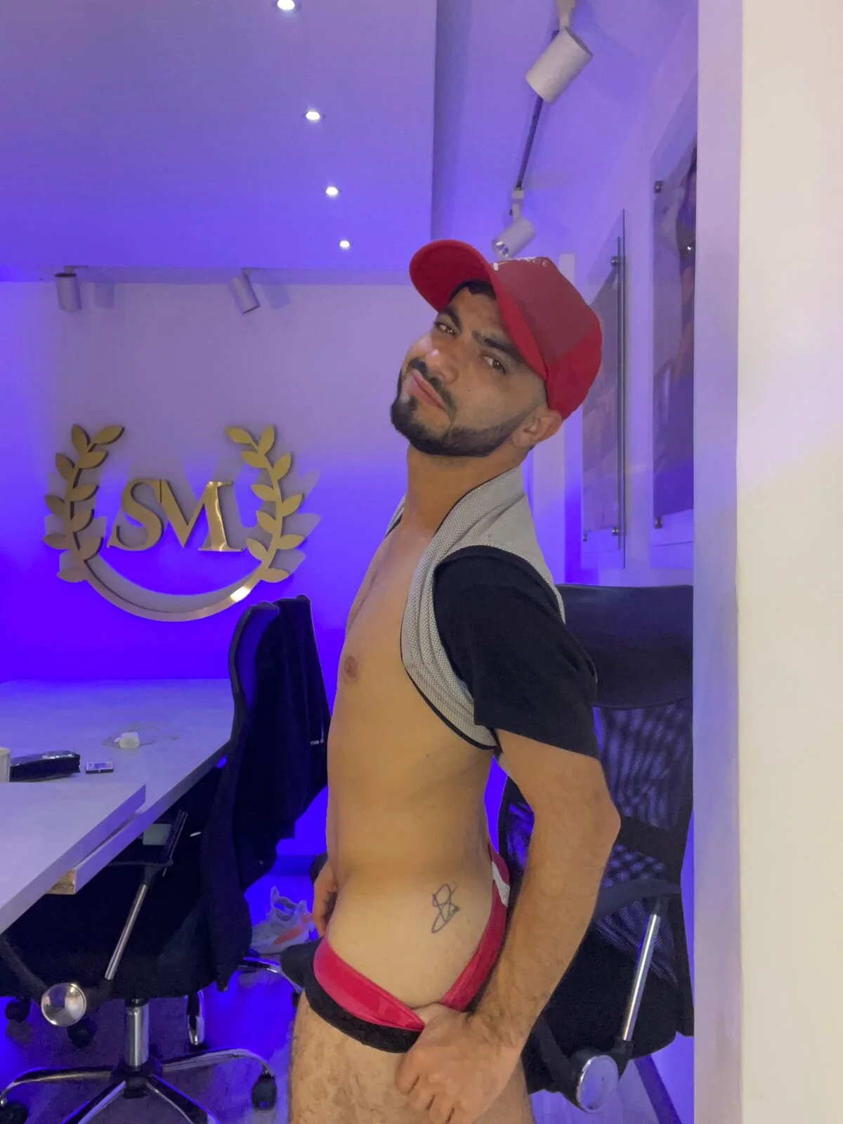 EmmanuelVoss Poză populară 4476