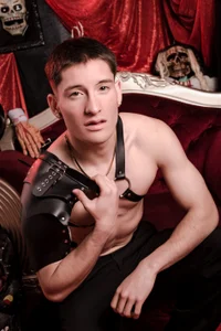 HunterHeat_: halloween 2025 ( 4 фото)