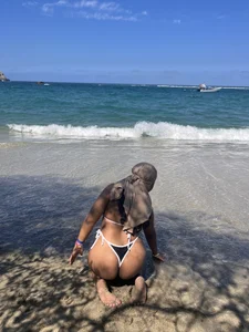 jasmyne_anbar Beach🌊☀️ Poză 3