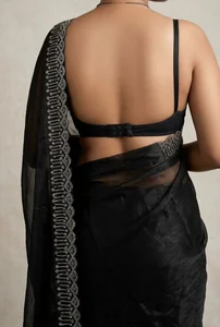 Photo with saree de Noormee  Imagens