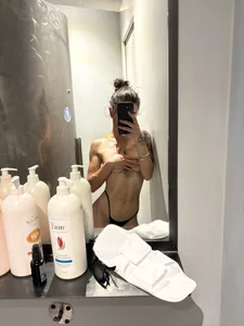 Public de TOKYOLOV  6 Imagens