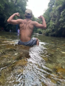 Public de Colstorw_  3 photos