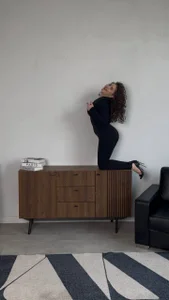 Ariella_Sol black cat Pic 4