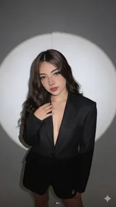 GiaBelmonthのPublicの枚の写真