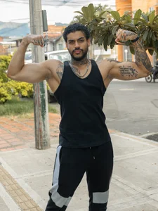 Luigi Vitale @luigi1_v de LuigiVitale_1 Foto 3