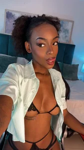 Zdjęcia Agatha_F0X my lips caress your cock well🫦:  4