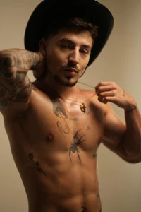 Valentino_Xander SEXY COWBOY🤠 Gambar 5