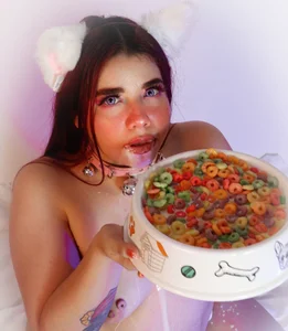 A good girl needs a master... are you ready to give me orders? 🐾 check my free gallery! ✨ de Daisy-Bunny  2 photos