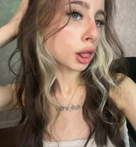 kristi_kitss It's me:) Pic 3