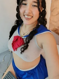 Aisha_Ferrer__ Sexy Schoolgirl Billede 2