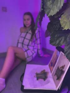 OliviaLang Public Pic 4