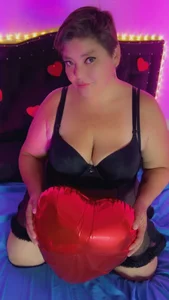 Bbwhotcouple Be my Valentine Pic