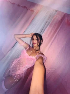 Ana__Pink Public Pic 5