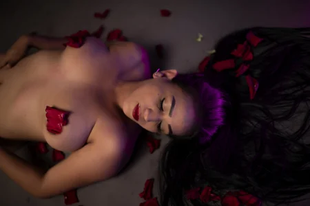 Tinna_Flirt Public Pic 6