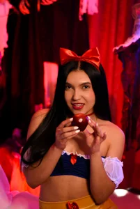 KamyVega_ HALLOWEEN 🎃🍎 Pic