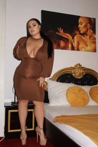 GeorgiaLerox 🤎Classy brown dress🤎 Foto