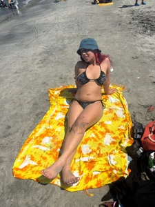 I saw the sea, guys!🌊🦀 de Cat__Moon__  7 Imagens