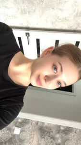 Julie_Castle Public Pic 7