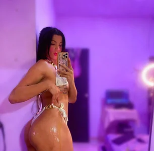 Princess_Allisson_ white vikini টি ছবি