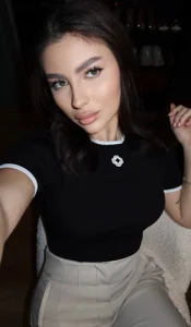 BonnyeBlack Public Pic 3