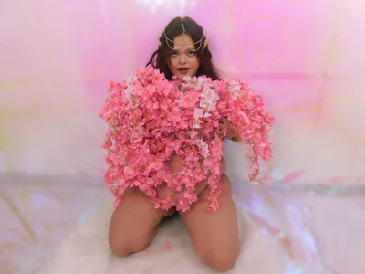 Dakota-Bruce CHERRY BLOSSOM ELF 🌺 Pic 4