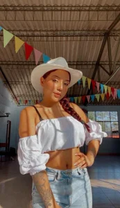 COWGIRL? Hehe 🤠😈 de sarah_and_taylor Foto 2