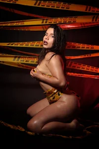 Danger ☢️ od CandiceSpencer  4 snímek