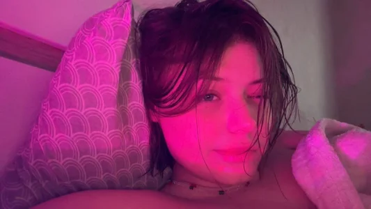 nikole_kitt Don't rush to live, just live..... Fotka 2