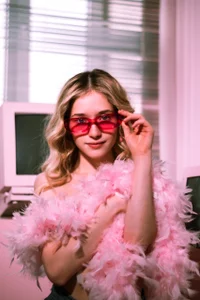 Wtf is there a cart?... od EdlinHargus  4 snímek