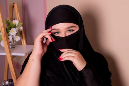 _zharaa Pretty face slika 5