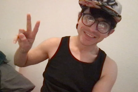 More Friendly Pics de LACloudyBoy  2 photos