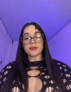 💜 de miakhalaf_  2 Imagens