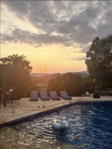 Piscina de Lola_Oberly_xxx  4 Imagens