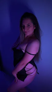 TesaQuinn Come closer Immagine  7