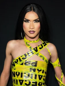 agatha_rodriguez Dangerous Gambar 3