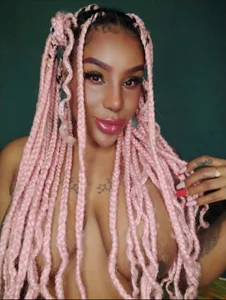 Queen_AmaraのQueen Amara👑の 5枚の写真