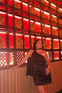 thompsonHana Public Pic 4