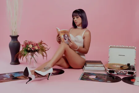 I went back to another time and I felt sexy od emilyruiz1  3 snímek