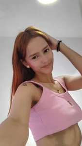 MelodyMansson Good morning, babe... I’m already live and your favorite little secret is waiting 😘 From now ‘til 3 Foto 2