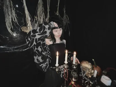 AllisonDeetz Public 사진 7