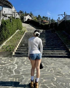 Lisalewii's photo