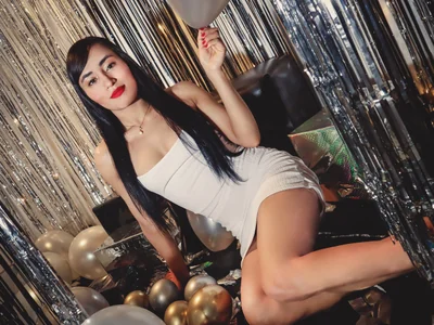 SophieBaker__ Happy new year! ... Pic 6