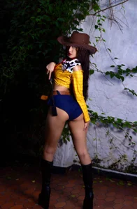 Lesliehonney__ Cowgirl Pic 5