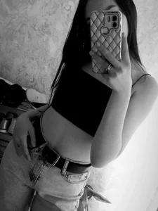 GladisKushin's XXX Nude Photo 2