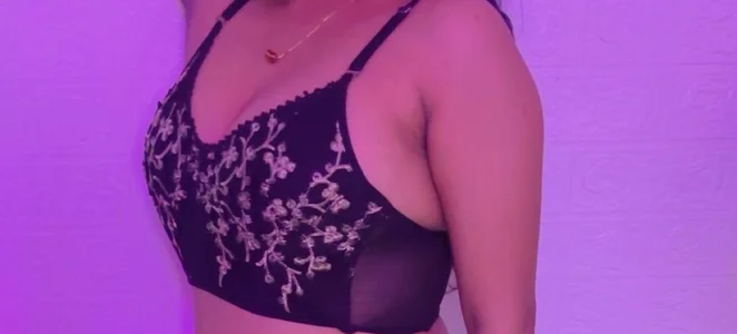 Pyari_zara Pyari Zara Foto