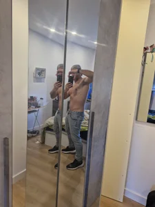MetricTopics XXX nøgenfoto 1