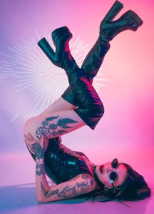 miss___angel: Let yourself be excited by the rhythm of my caresses ( 2 фото)