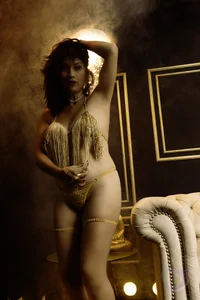 Ahytanna I like this style of dress Pic 3