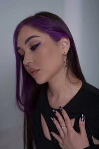 CarolineGuthrie 💜 Kuva